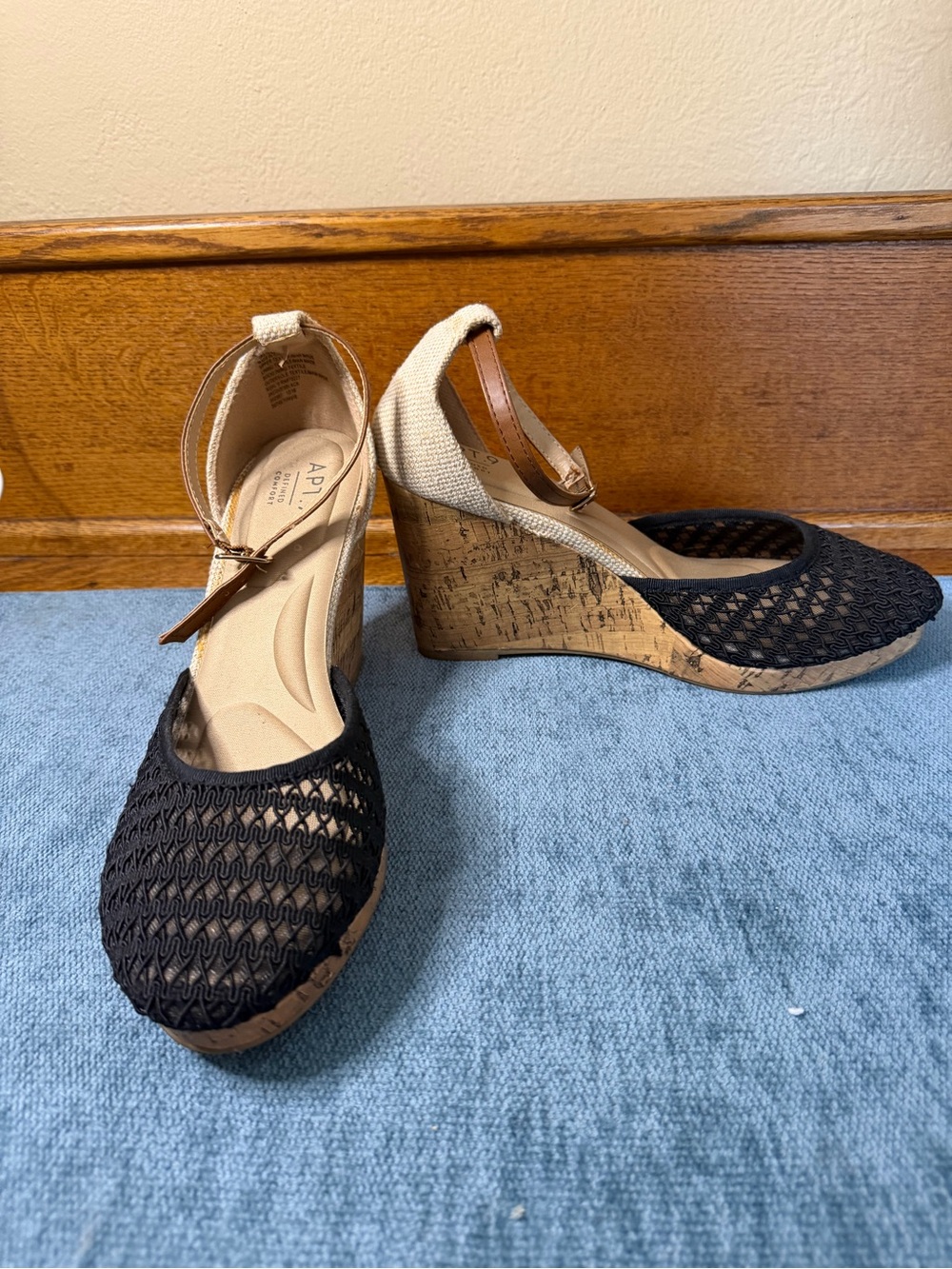 Apt. 9 Black Woven Cork Wedge Sandals size 10